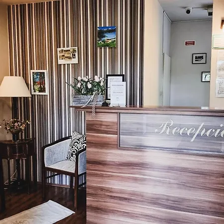 B&B Apat Panzio Es Hajdina Etterem 2*