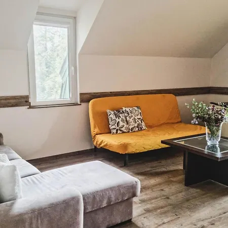 Apat Panzio Es Hajdina Etterem B&B