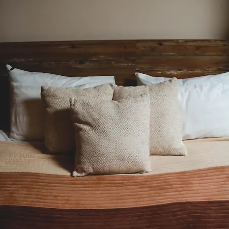 Apat Panzio Es Hajdina Etterem B&B Apátistvánfalva