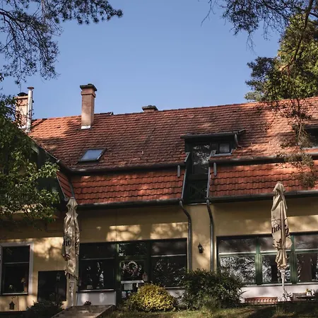 B&B Apat Panzio Es Hajdina Etterem 2*