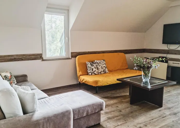 Apat Panzio Es Hajdina Etterem B&B